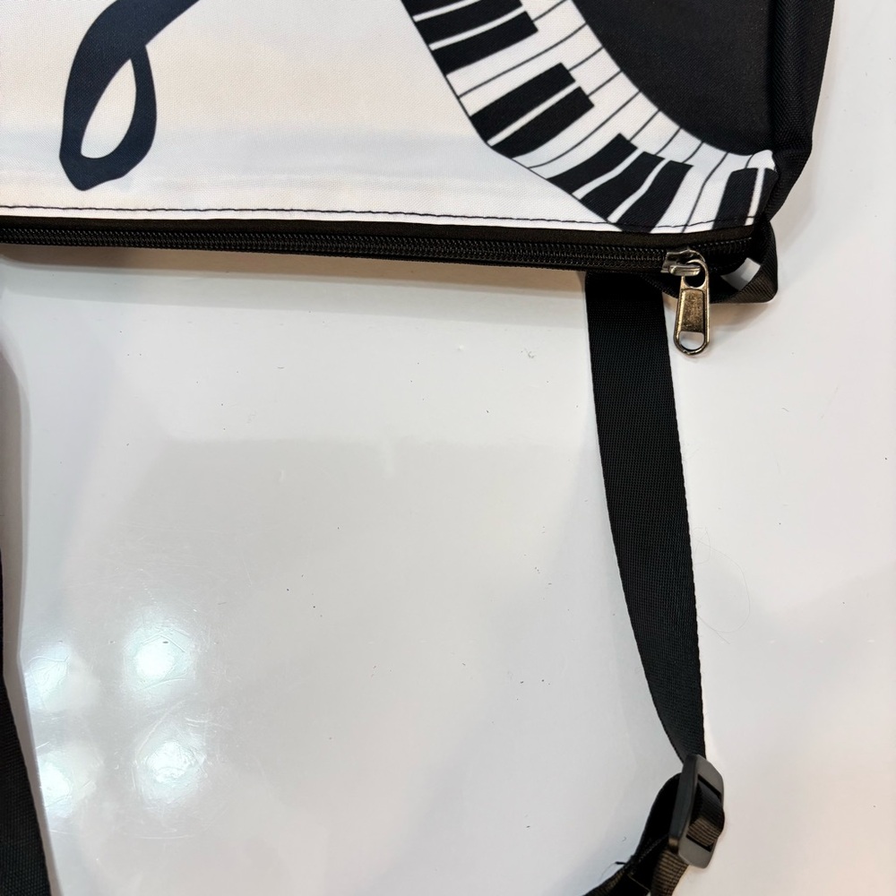 Black and White Music Note Shoulder Bag - Picture 5 of 8